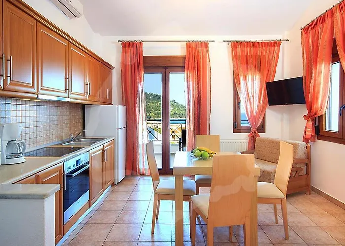 Loretta Maisonettes And Daire *